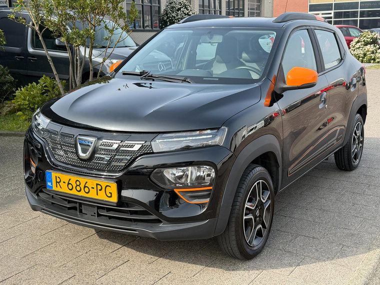 Vehicle Image 8