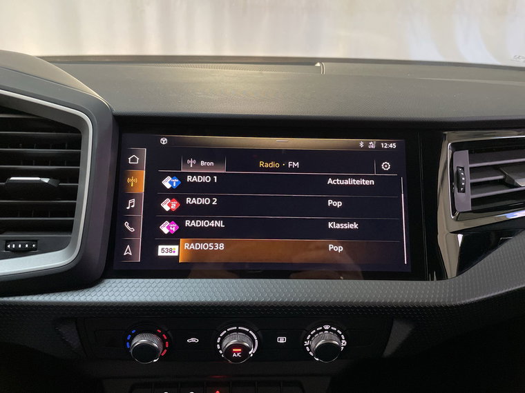 Vehicle Image 11