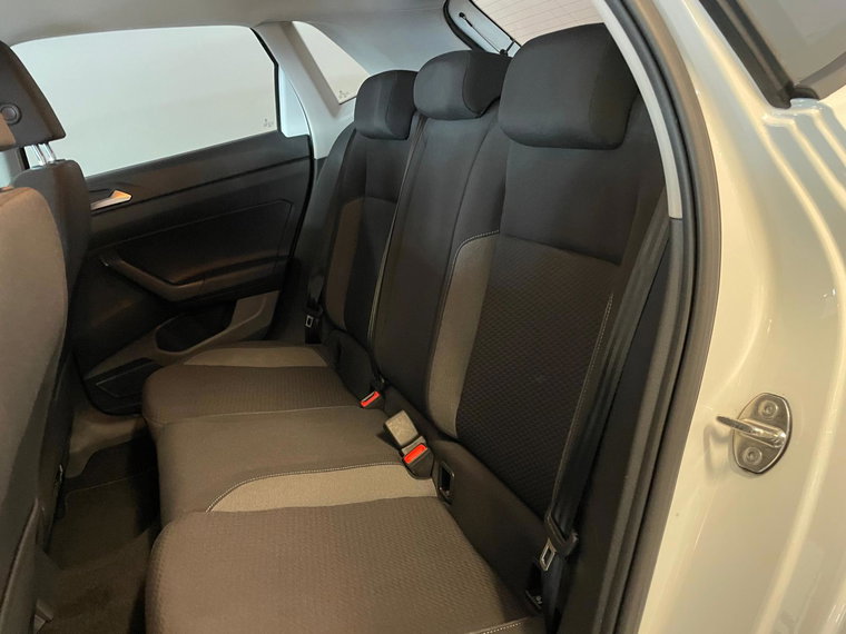 Vehicle Image 38