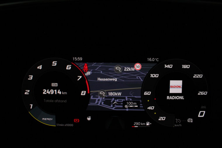 Vehicle Image 13