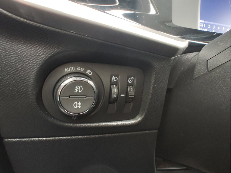 Vehicle Image 24