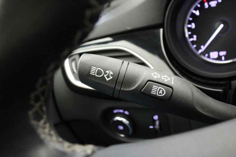 Vehicle Image 23