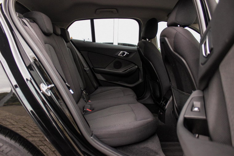 Vehicle Image 19