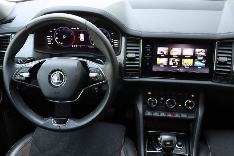 Vehicle Image 14