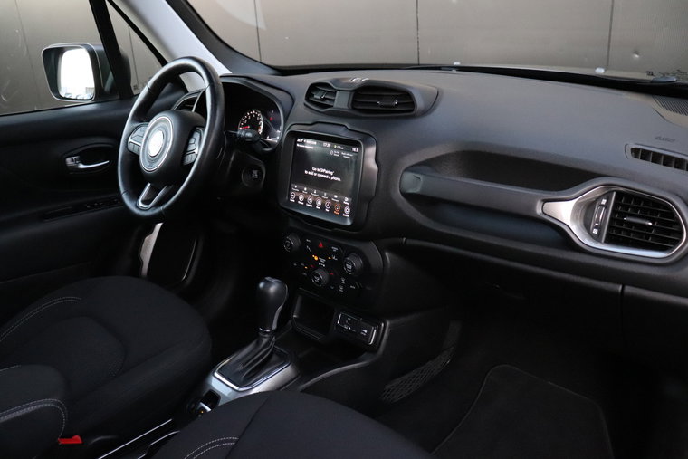 Vehicle Image 22