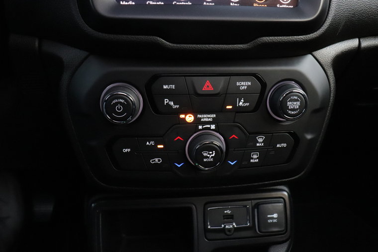 Vehicle Image 28