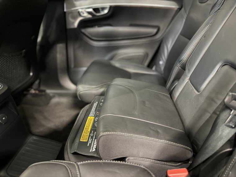 Vehicle Image 40