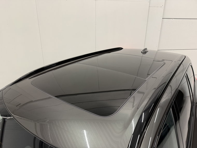 Vehicle Image 48