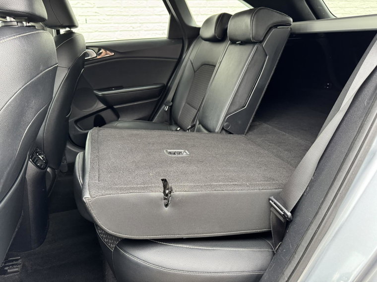 Vehicle Image 35