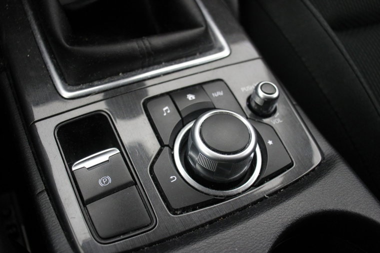 Vehicle Image 24