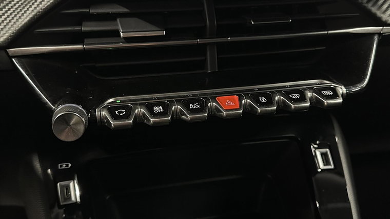 Vehicle Image 33