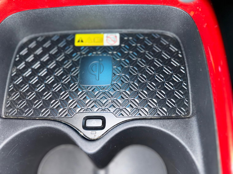 Vehicle Image 21