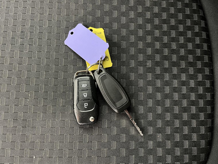 Vehicle Image 25