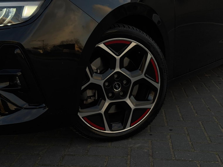 Vehicle Image 28