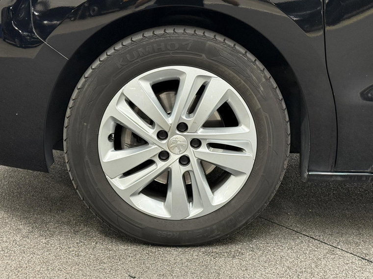 Vehicle Image 37