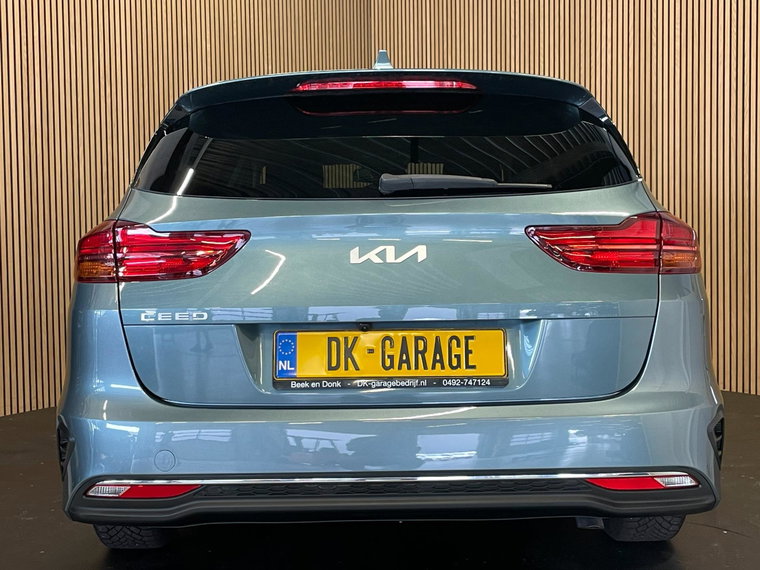 Vehicle Image 28