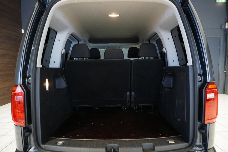 Vehicle Image 16