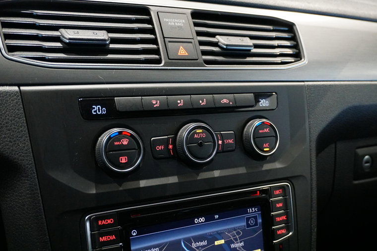 Vehicle Image 28