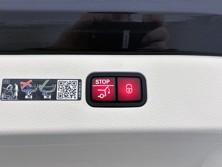 Vehicle Image 38