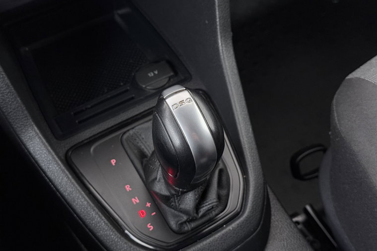 Vehicle Image 24