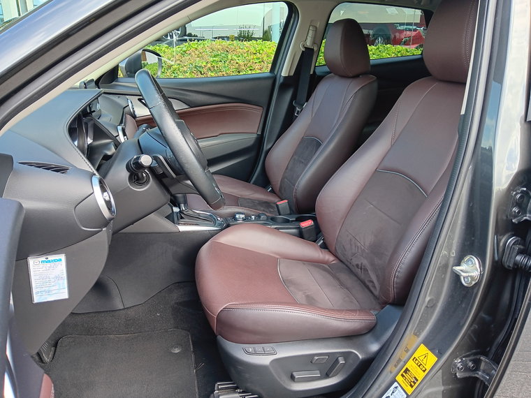 Vehicle Image 15
