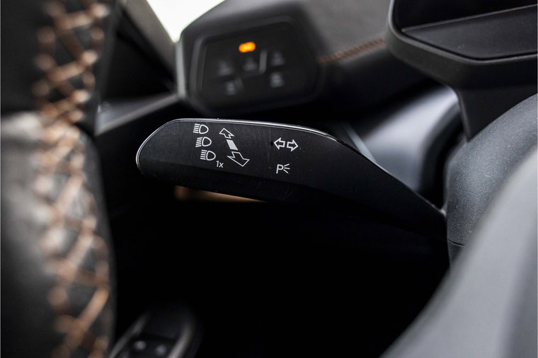 Vehicle Image 35