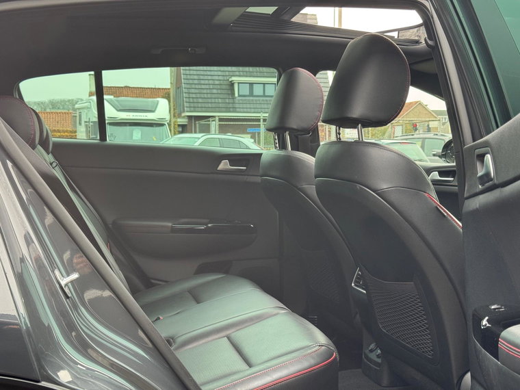Vehicle Image 33