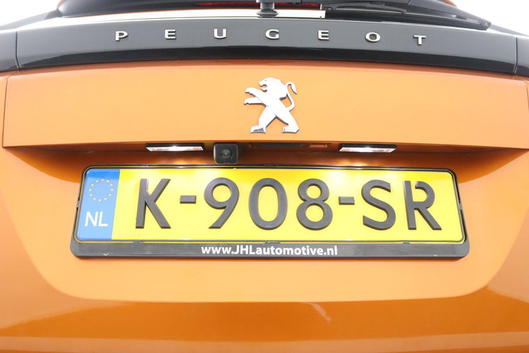 Vehicle Image 42