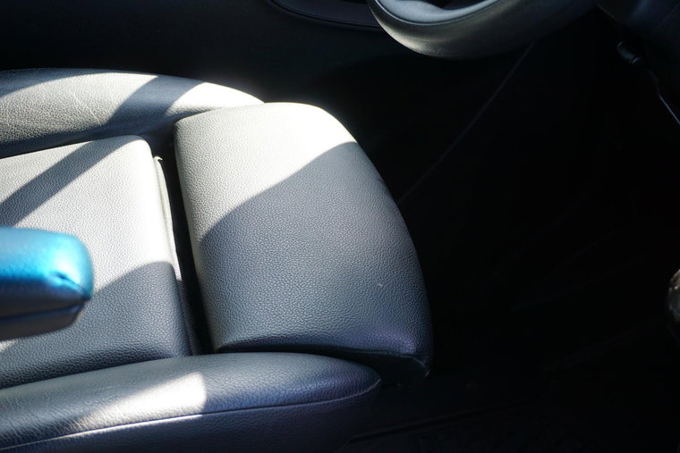 Vehicle Image 25