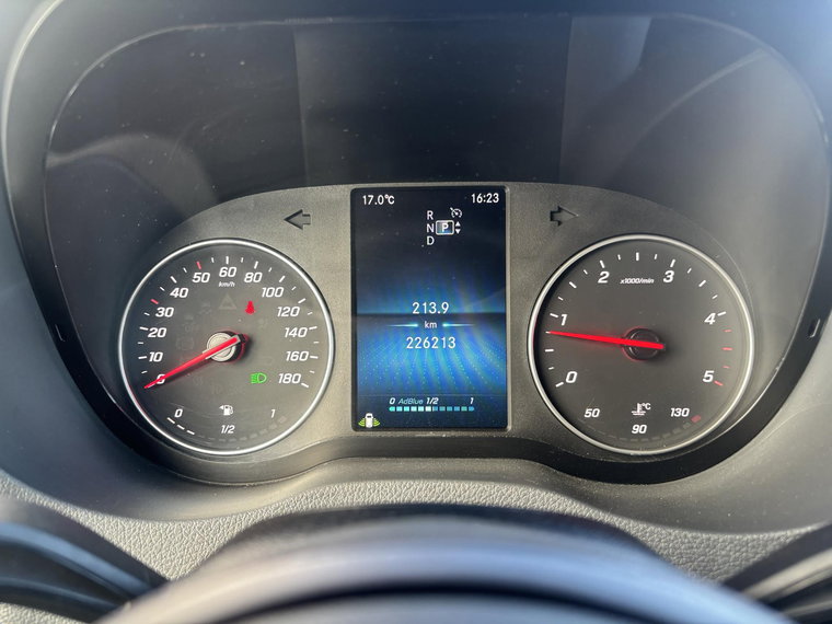 Vehicle Image 31