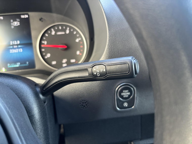 Vehicle Image 33