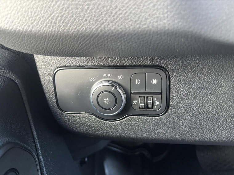Vehicle Image 34