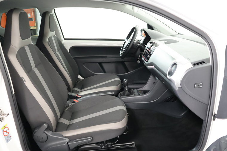 Vehicle Image 12