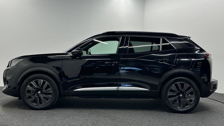 Vehicle Image 13