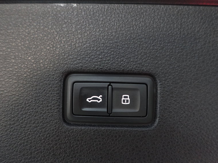 Vehicle Image 43