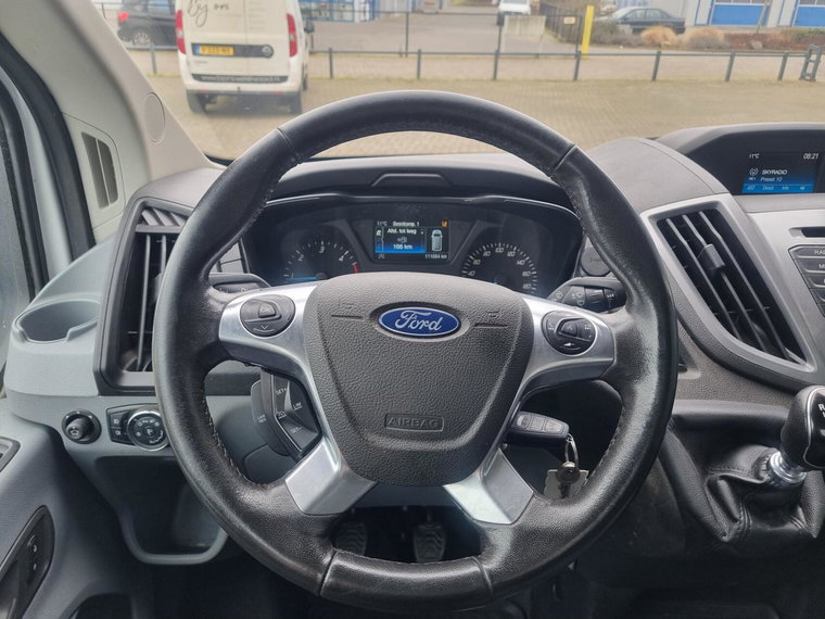 Vehicle Image 24