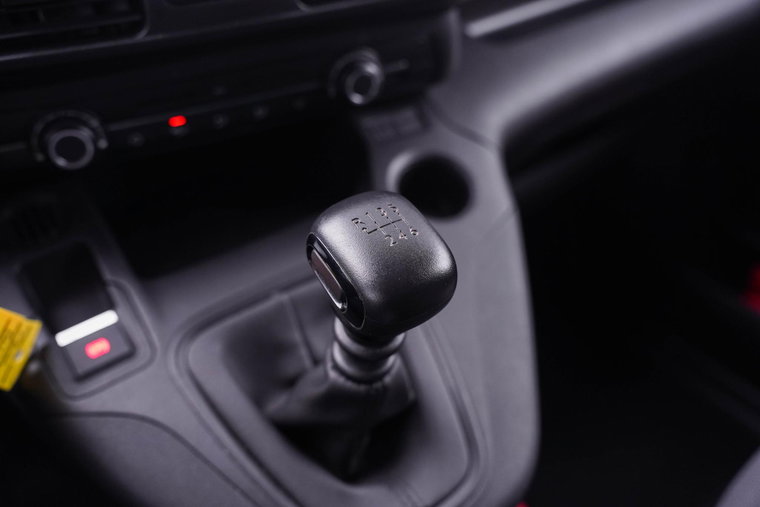 Vehicle Image 27