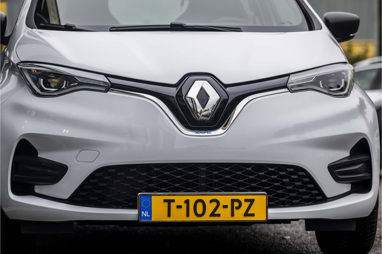 Vehicle Image 12