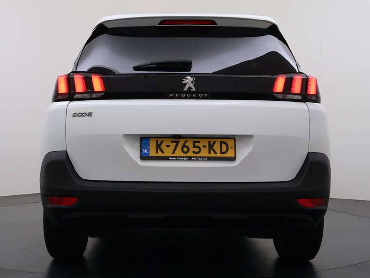 Vehicle Image 42