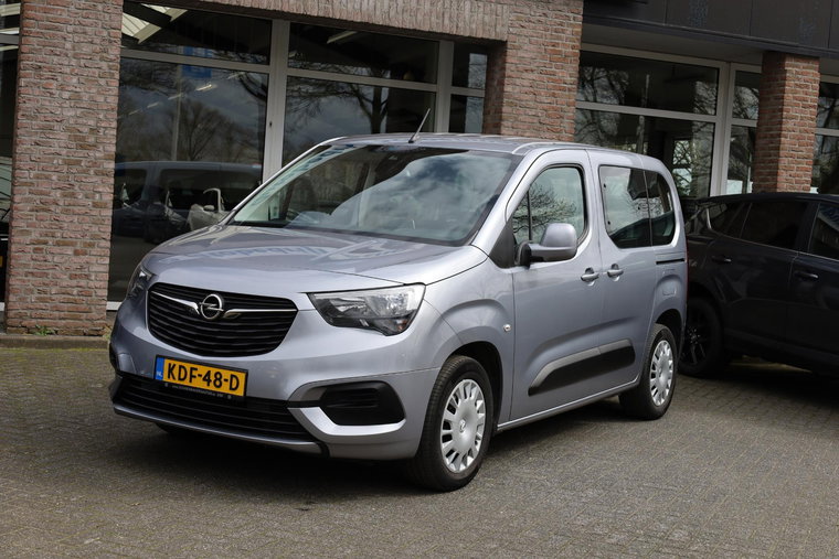 Vehicle Image 32