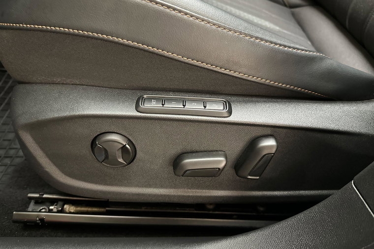 Vehicle Image 20