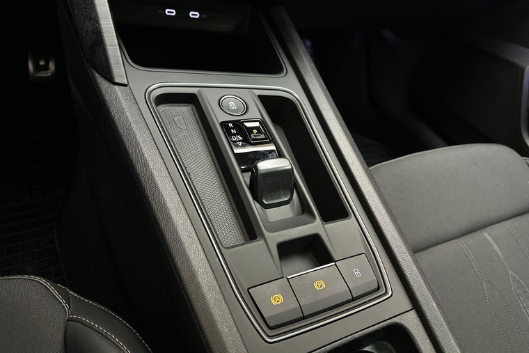 Vehicle Image 38