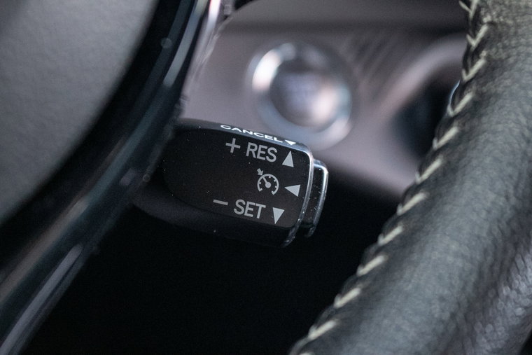 Vehicle Image 25