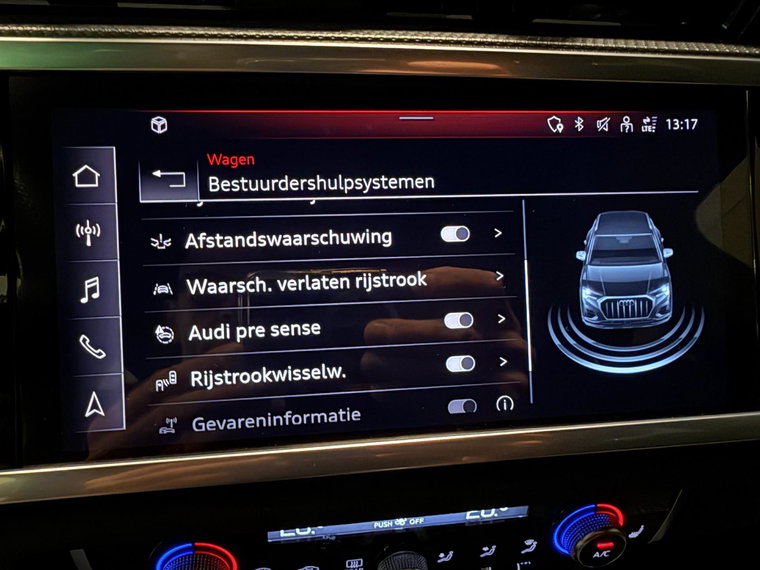 Vehicle Image 38