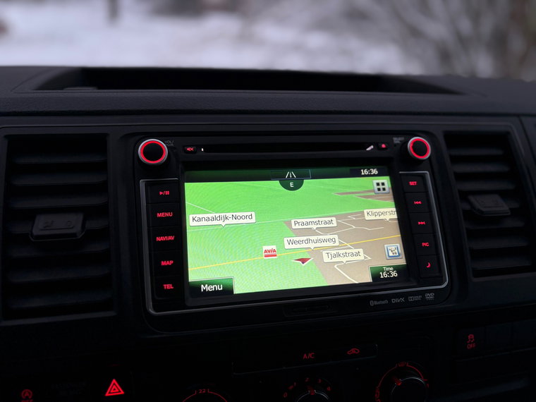 Vehicle Image 21