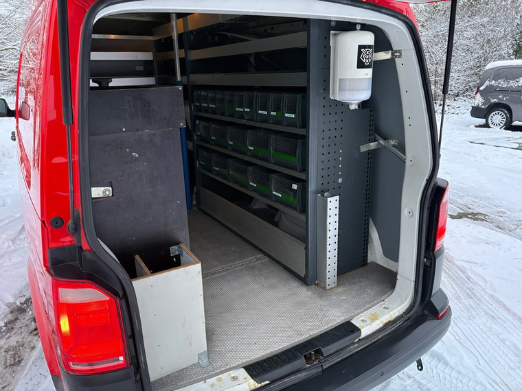 Vehicle Image 9