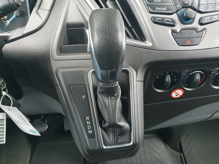Vehicle Image 32
