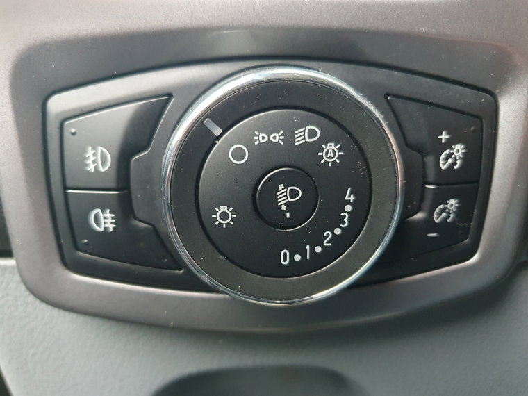 Vehicle Image 38