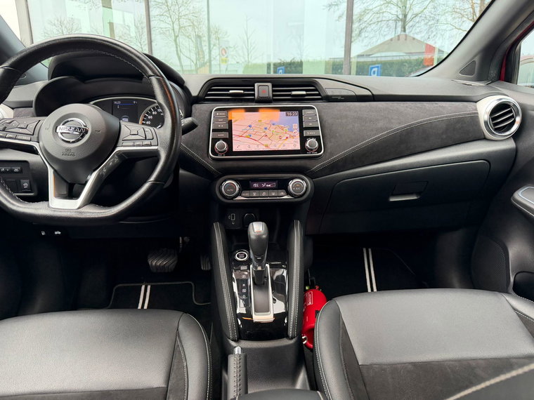 Vehicle Image 10