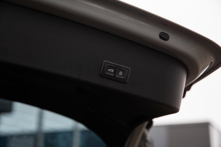 Vehicle Image 36